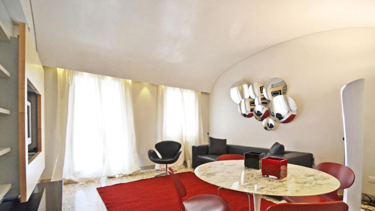 Ai Bareteri Luxury Canal View Venise Extérieur photo